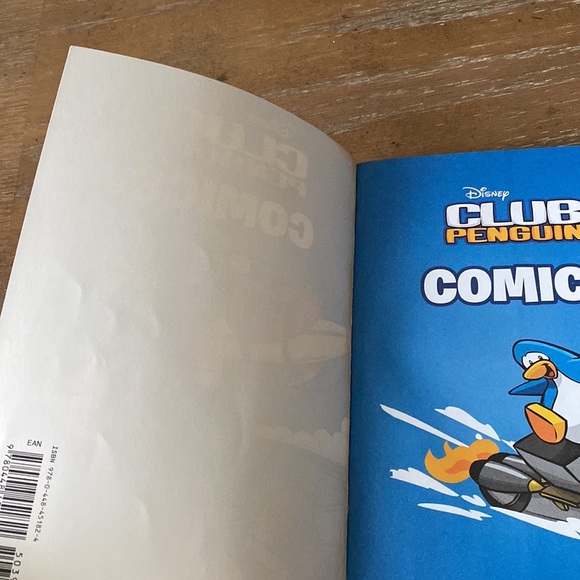 Original Disney Club Penguin Comics Comic Book - Picture 9 of 9